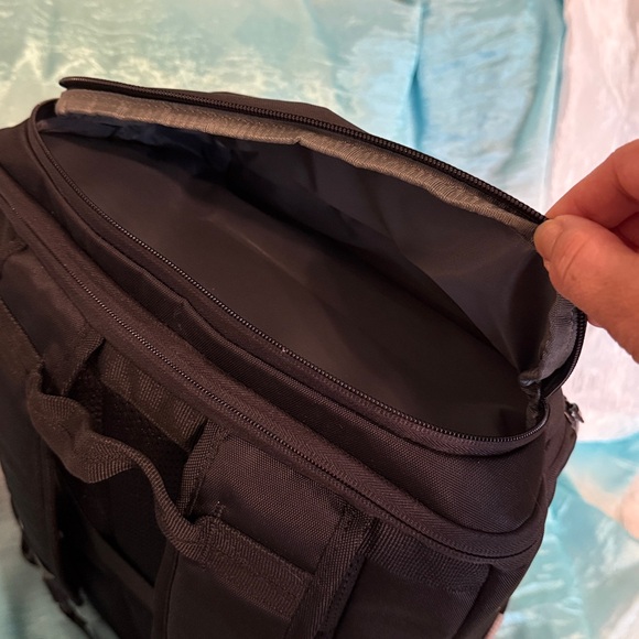 Dell Gaming Backpack - Picture 7 of 12